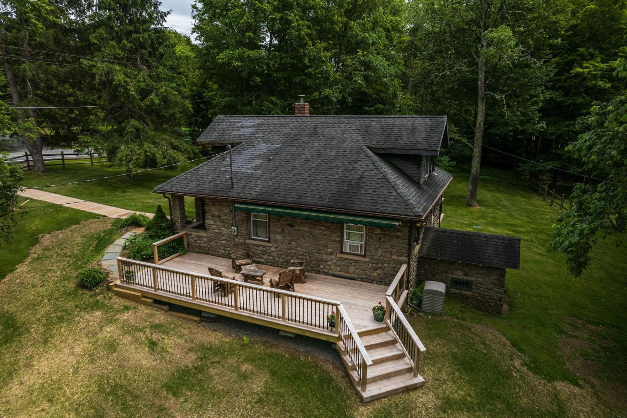 Antrim Streamside Hotel Livingston Manor Kültér fotó